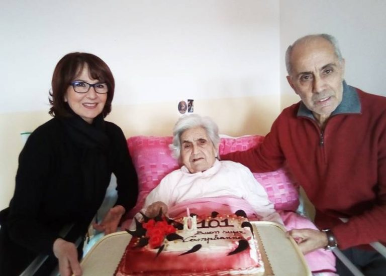 Mileto, a Casa Serena è festa per i 101 anni di nonna Cattolica