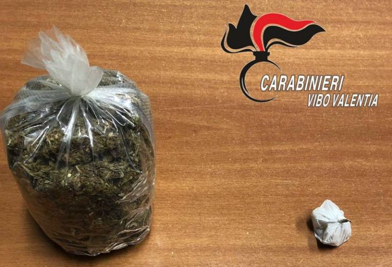 Droga: eroina nel giubbino e marijuana a casa, un arresto nel Vibonese