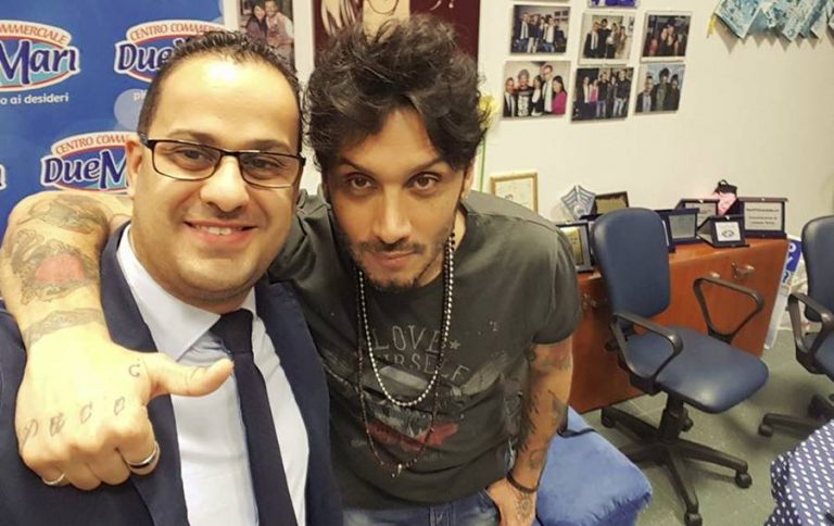 Fabrizio Moro in estate a Cessaniti per ricevere la cittadinanza onoraria (VIDEO)