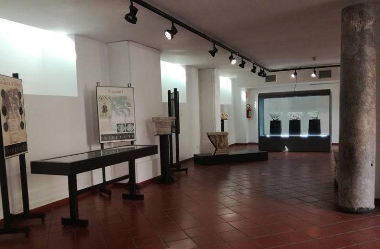 Mileto, un’antica preghiera incisa sulla colonna bizantina del Museo statale