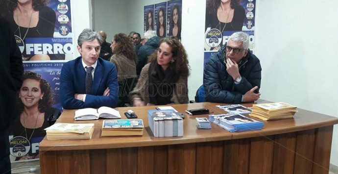 Politiche 2018 | Wanda Ferro apre la segreteria a Vibo: «In campo contro la politica clientelare» (VIDEO)