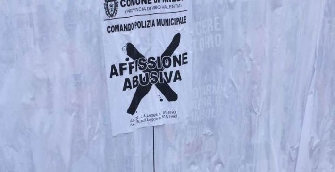 Elezioni e propaganda: impazzano a Mileto i manifesti elettorali abusivi