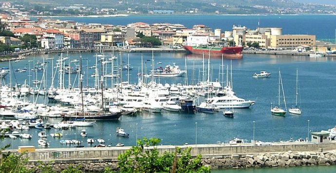 La nave scuola “Mazzei” fa tappa al porto di Vibo Marina