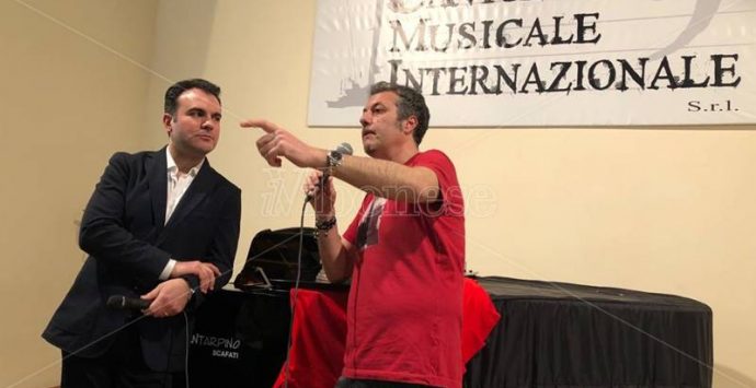 Il maestro Clemente Ferrari torna a casa, l’abbraccio del Cantiere musicale di Mileto (VIDEO)