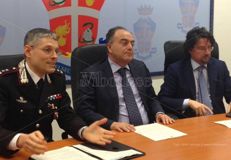 Colpo al clan Soriano, Gratteri: «Progettavano attentato contro caserma dei carabinieri» (VIDEO)