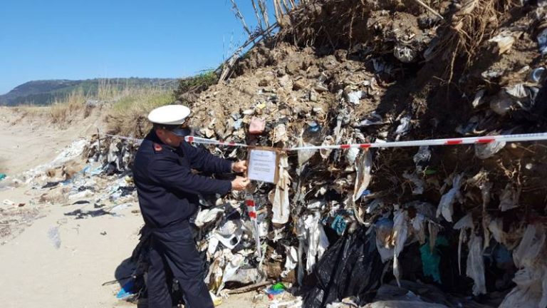 Discarica alla foce dell’Angitola, interrogazione al ministro dell’Ambiente