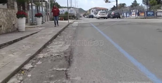 Strisce blu a Vibo Marina: commercianti in ginocchio e cittadini arrabbiati (VIDEO)
