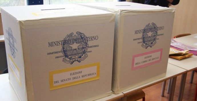 Elezioni politiche, le modalità di voto per Camera e Senato e la ripartizione dei seggi