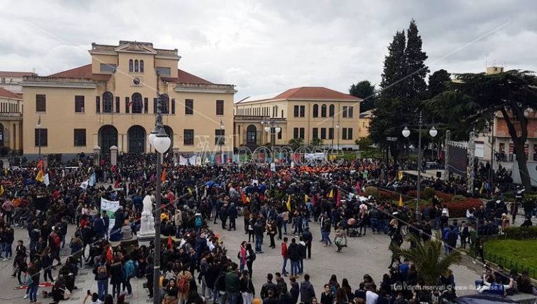 Giornata della memoria a Vibo: le testimonianze e le storie delle vittime di mafia (VIDEO)