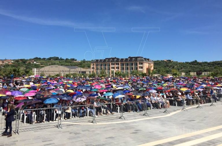 Cenacoli di Natuzza, il vescovo alla Fondazione: «Il raduno si svolgerà»