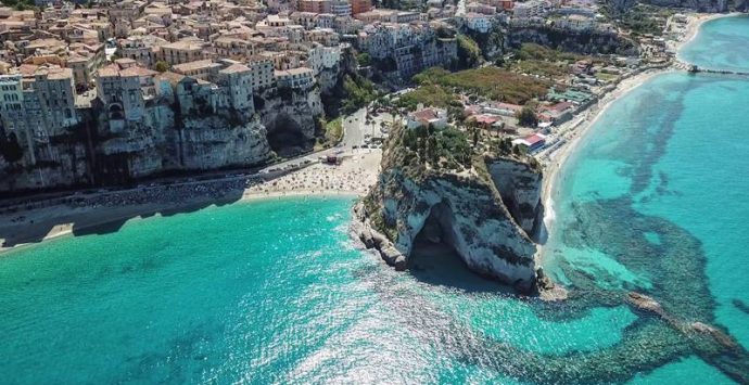 A Tropea è già tempo d’estate, previsto boom di vacanzieri per la bella stagione (VIDEO)