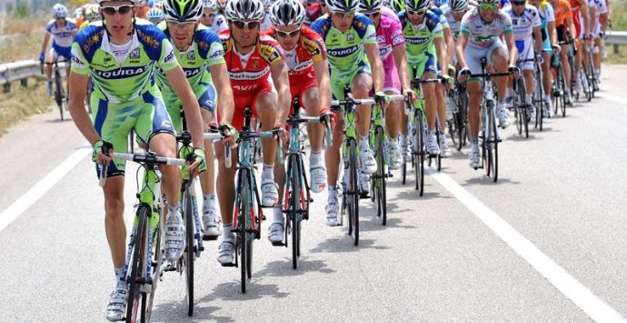 Pizzo, arriva il Giro d’Italia: venerdì scuole chiuse e uno speciale dispositivo traffico