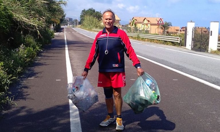 Pizzo, la storia di Ermete che da anni pulisce la strada dove fa jogging (VIDEO)