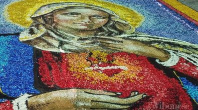 Fiori e fede, a Potenzoni torna la tradizionale Infiorata