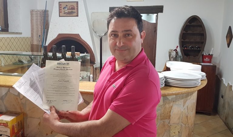«I Nas non ci hanno fatto chiudere», parla il titolare della pizzeria Giovanna (VIDEO)