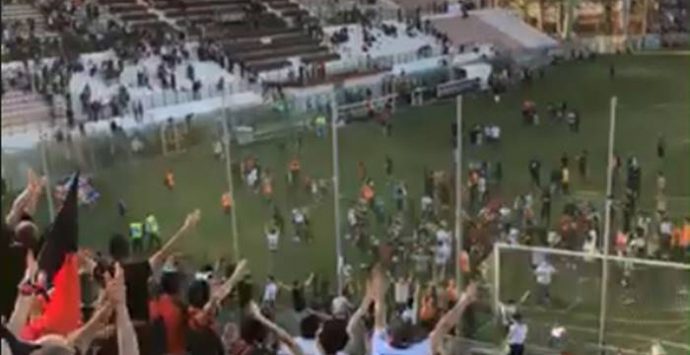 Tripudio Vibonese, vince lo spareggio contro il Troina e conquista la Serie C (VIDEO)