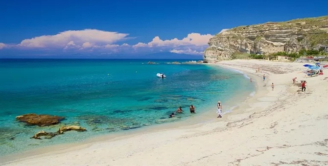 La Baia di Riaci a Santa Domenica di Ricadi