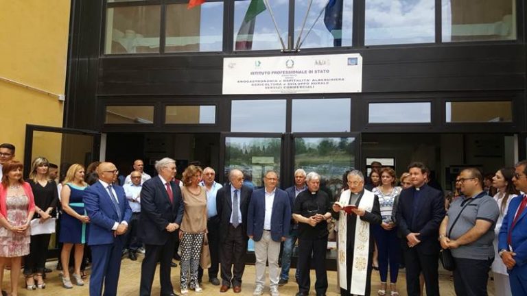 Inaugurata la nuova sede dell’istituto Alberghiero di Vibo Valentia