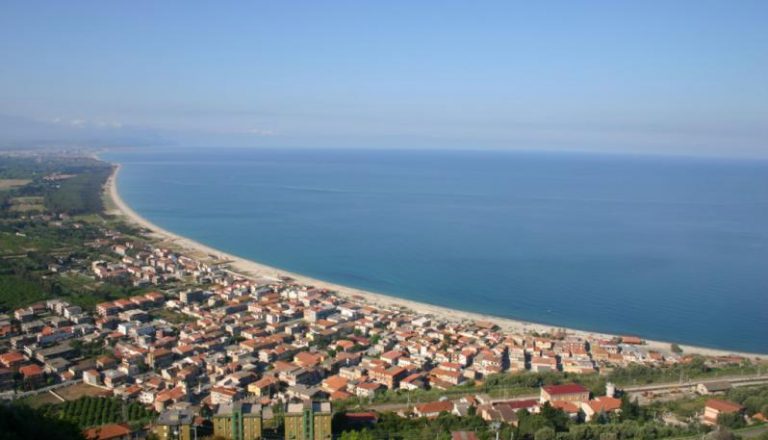 Covid, a Nicotera chiuse tutte le scuole: l’ordinanza del sindaco