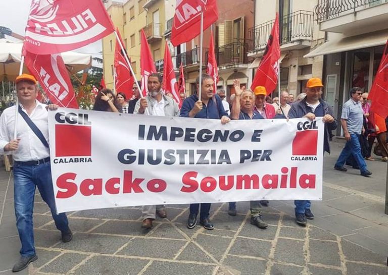 Cgil in piazza per Soumaila Sacko e contro le politiche sull’immigrazione (VIDEO)