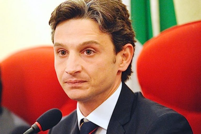 Si dimette da consigliere regionale, Giuseppe Mangialavori resta senatore