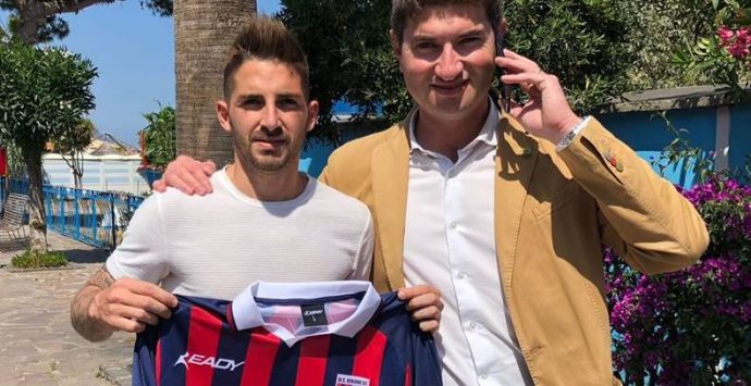 Calciomercato, primo colpo della Vibonese: ecco l’argentino Melillo