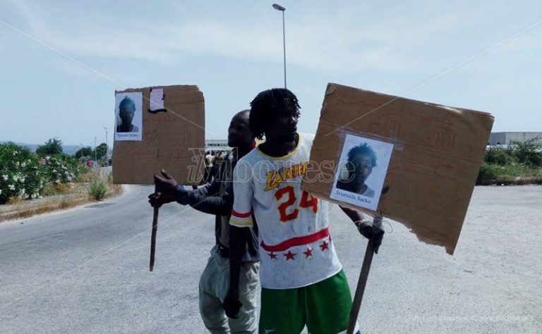 Omicidio di Soumaila Sacko, forti tensioni alla tendopoli di San Ferdinando (VIDEO)