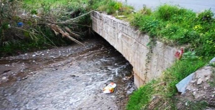 Torrente Sant’Anna a Bivona, Patania: «È ancora una fogna a cielo aperto»