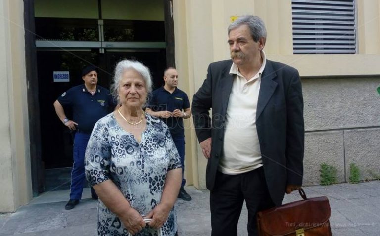 Autobomba a Limbadi, Rosaria Scarpulla vuole vedere il marito a Palermo