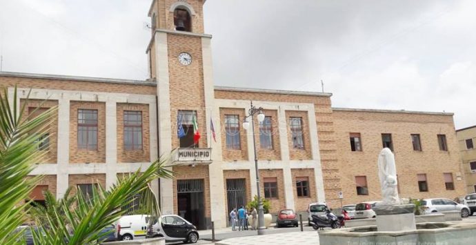 Giunta comunale a Vibo, si sbloccano le nomine: entrano Macrì e Marrella