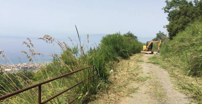 Il “percorso della Littorina” torna fruibile, ripulito il tracciato naturalistico dell’ex ferrovia