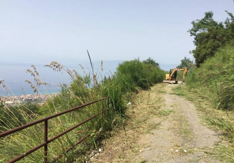 Il “percorso della Littorina” torna fruibile, ripulito il tracciato naturalistico dell’ex ferrovia