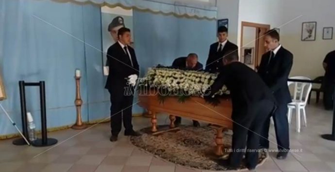 Autobomba a Limbadi, l’ultimo saluto a Matteo Vinci -VIDEO