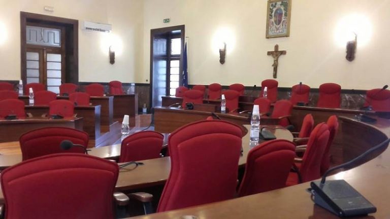 Botta e risposta nel centrosinistra, la Pilegi: «Da Lo Bianco attacco sguaiato»