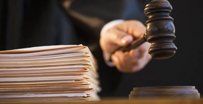 Testamenti falsi per un’eredità milionaria, fondamentali le perizie dell’Istituto di Criminologia
