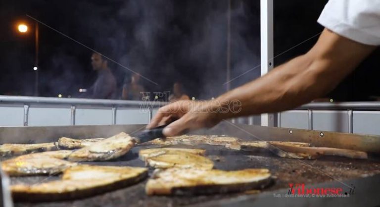 Estate vibonese | In centinaia al Tyrrheni fish fest di Vibo Marina (VIDEO)