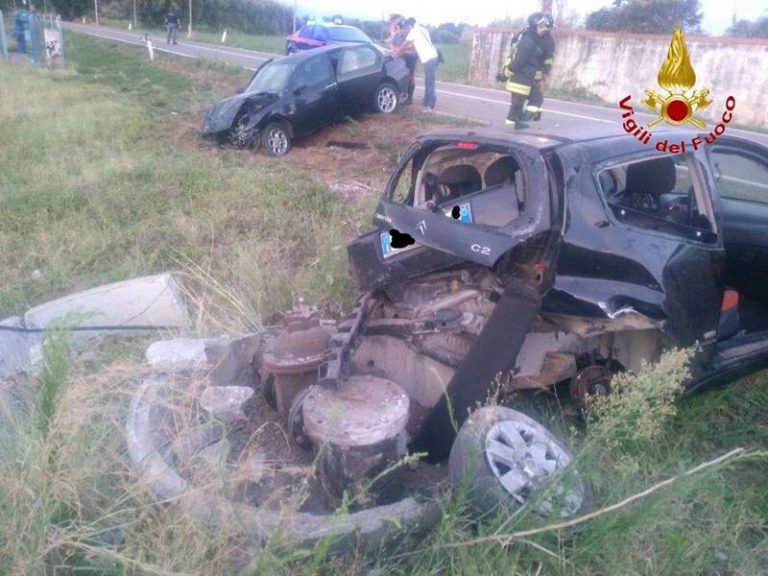 Tremendo incidente stradale all’alba sulla Statale 18 a Pizzo, due feriti (FOTO)