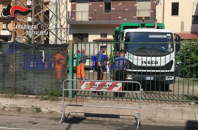 Sequestro dell’Eco-punto in centro a Vibo, i residenti: «Ora si avvii il “porta a porta”»