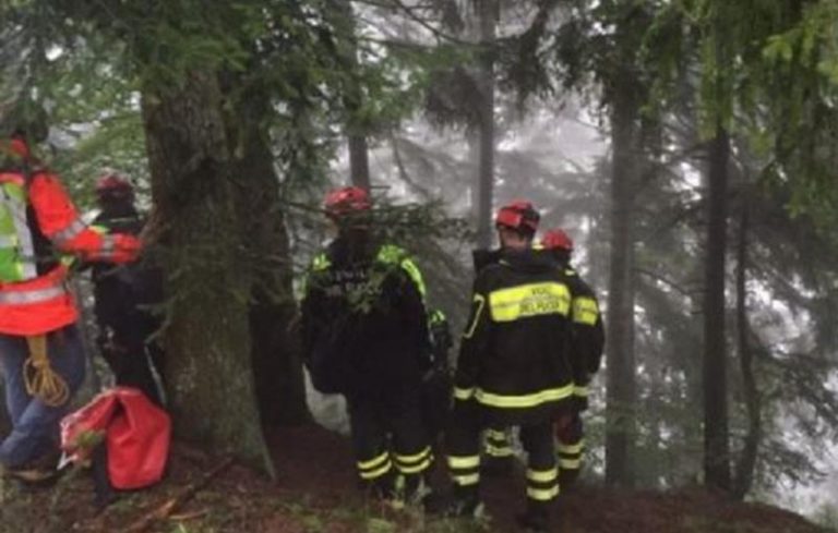 Va a funghi e si perde, ritrovato nel bosco di Serra dai vigili del fuoco