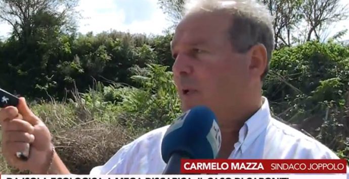 Isola ecologica divenuta discarica, il sindaco di Joppolo: “Nessuno doveva controllare” (VIDEO)