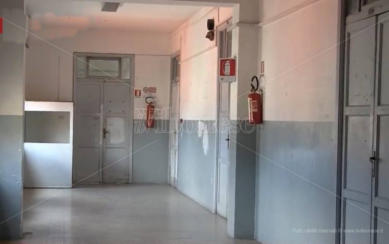 Scuole (in)sicure a Vibo, il Liceo Morelli si prepara al nuovo anno con le incognite di sempre (VIDEO)