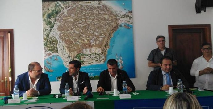 Turismo, il ministro Centinaio a Tropea: «Impensabile una Regione senza assessorato»