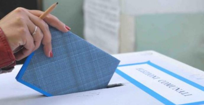 Il 12 giugno elezioni comunali e referendum: regole anti Covid ai seggi