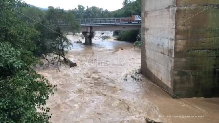 Piena dell’Angitola, il viadotto ferroviario osservato speciale – Video