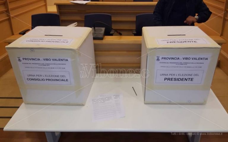 Voti al centrodestra, al via il procedimento disciplinare contro i consiglieri Pd di Vibo