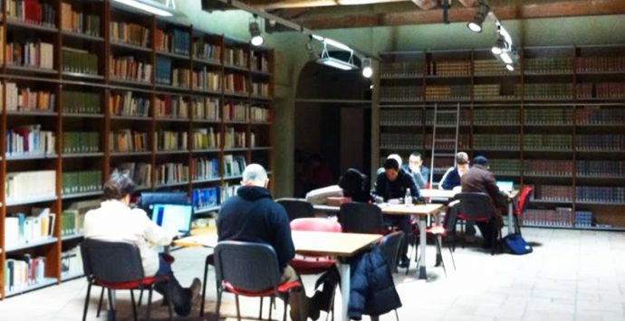 Libera Vibo: «Scongiurare la chiusura del Sistema bibliotecario vibonese»