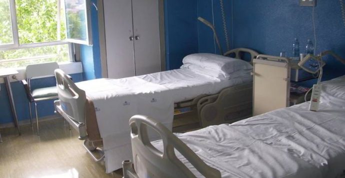 Posti di riabilitazione all’ospedale di Serra, Tassone: «Tempi siano celeri»