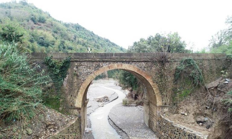 Fenomeni di dissesto a Polia dopo il maltempo, droni in volo per monitorare le frane