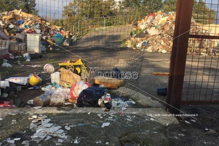 Rifiuti, il gip convalida il sequestro dell’isola ecologica di Vazzano