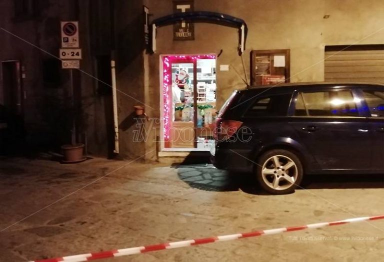 Duplice omicidio di Davoli, l’ex marito della donna principale indiziato